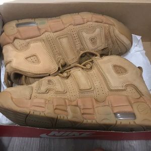 Nike air more uptempo